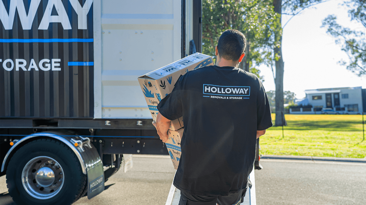 holloway removals removalist moving house