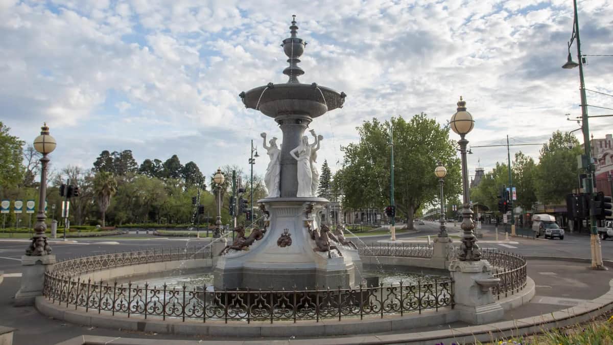Alexandra Fountain and gardens in central Bendigo
