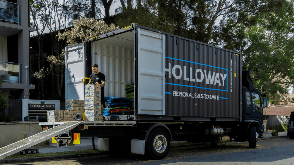 holloway removals truck street parking for apartment move