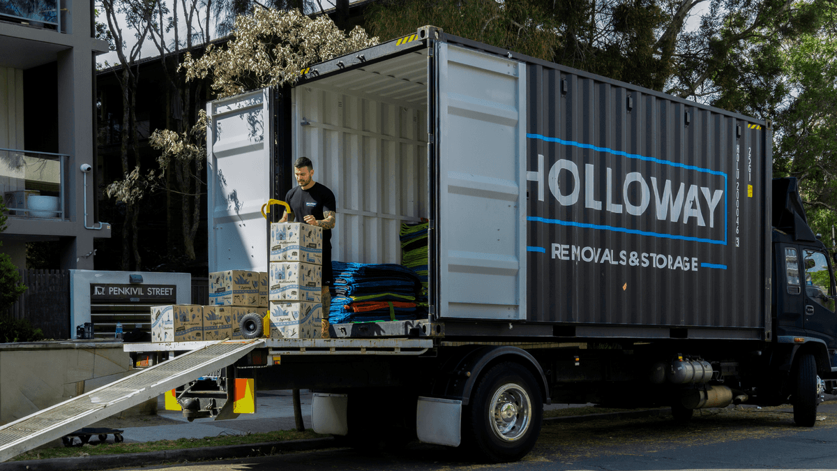 holloway moving truck and removalist moving boxes